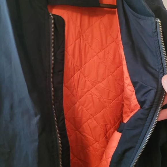 Lightweight jacket - Picture 2 of 3